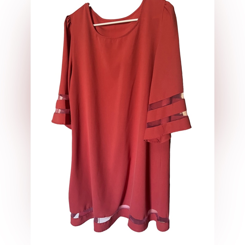 Coral dress with flutter sleeves peekaboo hems size XL